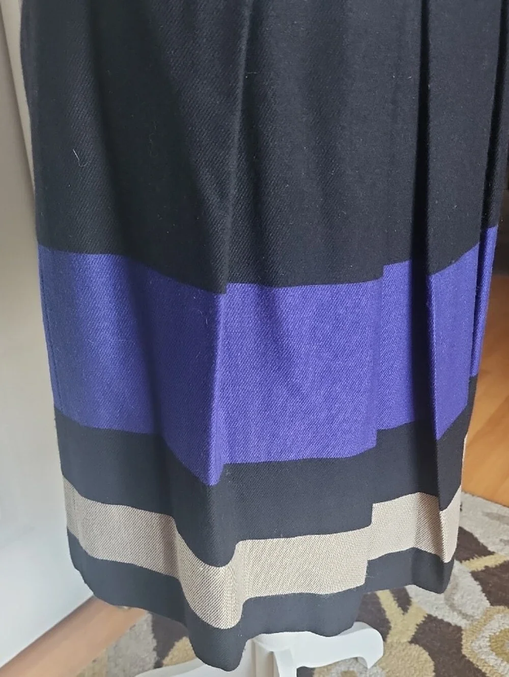 Lela Rose flattering wool
